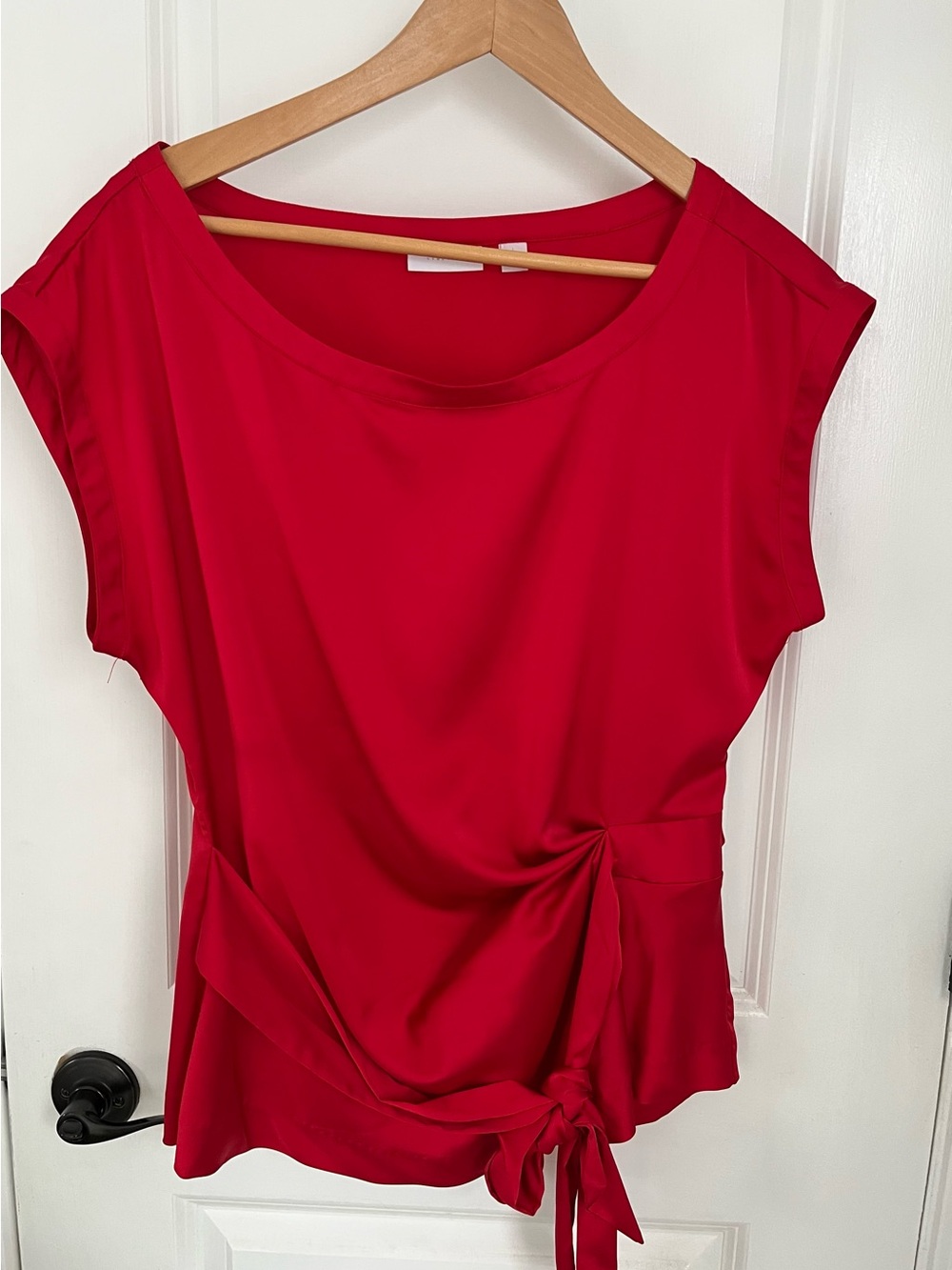 New York & Company Red Tie-Waist Cap-Sleeve Blouse